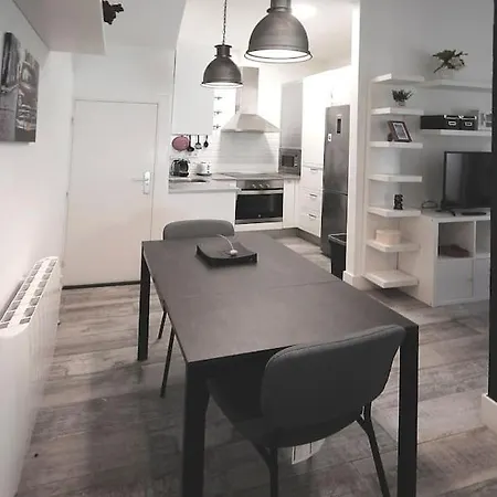 דירה Kursaal Apt.